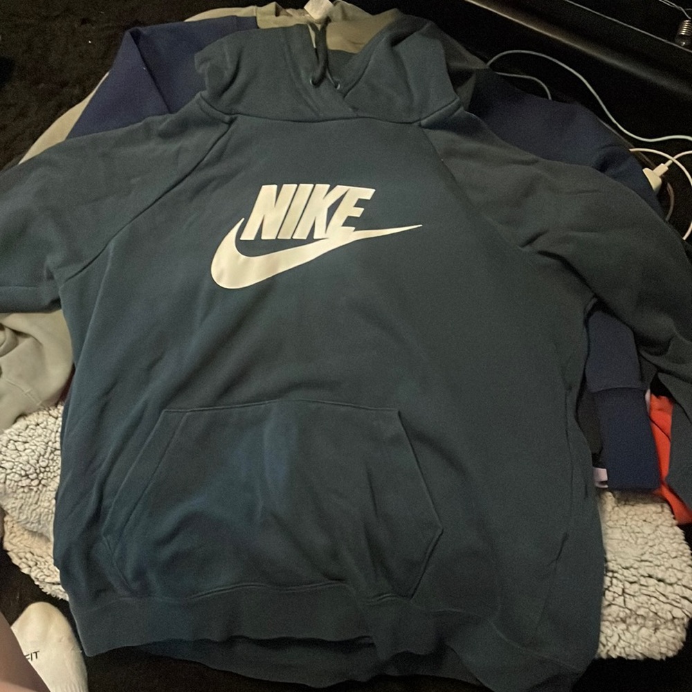 Nike sweatshirt